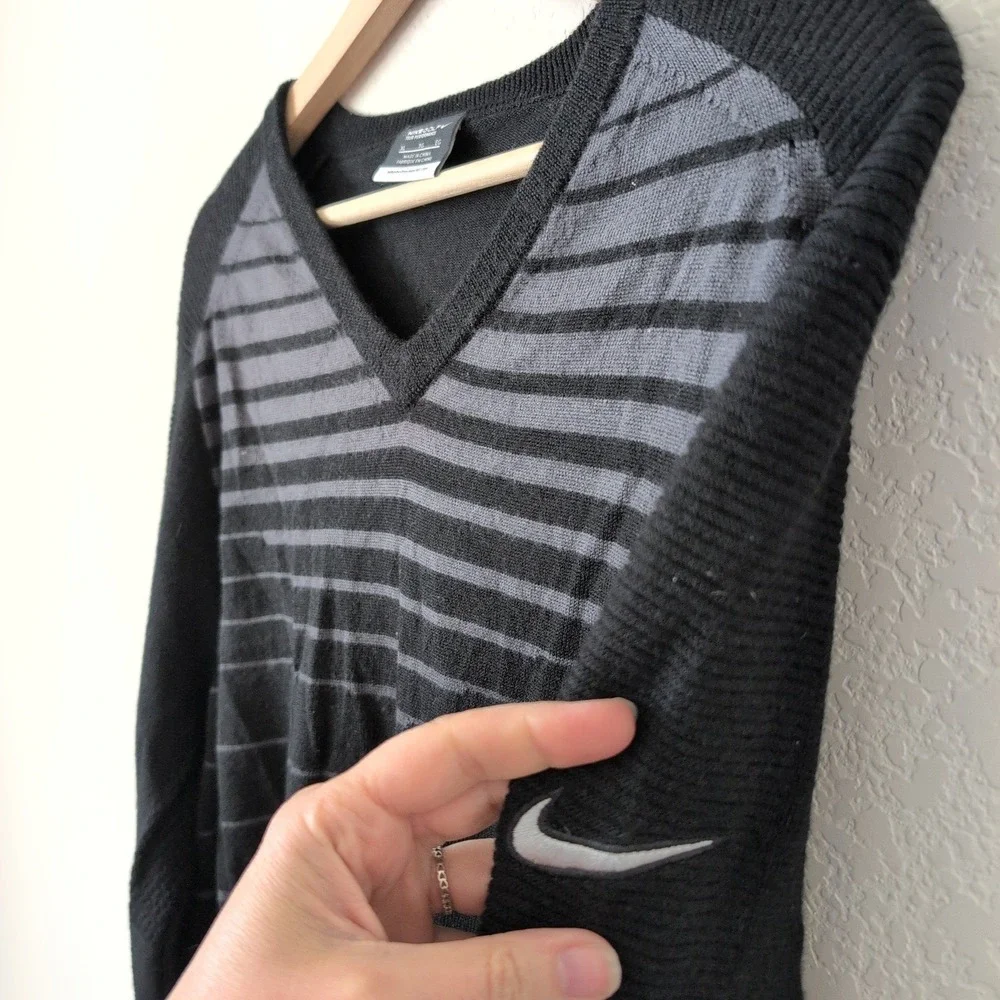 Nike Golf Tour Performance V-Neck Sweater Mens XL Black Striped Merino Wool RARE